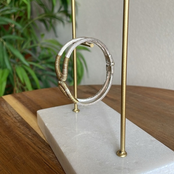 Bracelet Women’s Silver Gold Spring Closure Bangle Fashion Jewelry - Picture 3 of 6